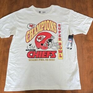 NEW NFL Team Apparel Mens Kansas City Chiefs 2020 Super Bowl Champs SS Tee M